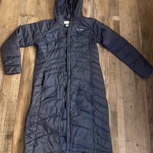 Women’s Columbia Dark Blue (navy)Hooded Puffer long Coat.